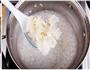 银耳白果枸杞粥的做法图解6