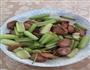 芹菜炒腊肠的做法图解1