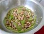 芹菜花生米的做法图解3
