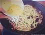 培根蛋酱意大利宽条面的做法图解9
