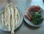 蟹味菇炒肉丝的做法图解1