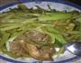 豆角炖鸡腿的做法图解1