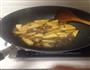 五花肉鲜豆角焖面的做法图解3
