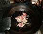 芹菜肉片的做法图解1