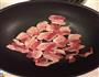 辣白菜炒五花肉的做法图解2