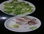 芹菜炒腊肉的做法图解1