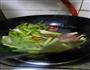芹菜炒腊肉的做法图解4