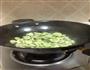 炒蚕豆的做法图解2
