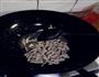 蒜蓉豆角炒肉丝的做法图解2