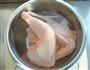 红枣参鸡汤的做法图解2