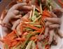 时蔬泡凤爪的做法图解4