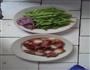 芹菜炒腊肉的做法图解2