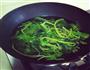 果仁菠菜的做法图解2