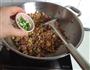 五彩红米炒饭的做法步骤12
