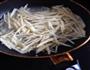 竹笋炒蛋的做法图解3