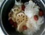 莲藕银耳荸荠甜汤的做法图解1