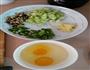 素菜蛋粥的做法图解2