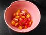 玉米圣女果沙拉的做法图解2