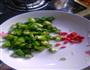 豌豆炒肉泥的做法图解3