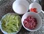 芹菜炒牛肉的做法图解1