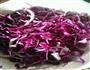 凉拌洋葱紫甘蓝的做法图解1