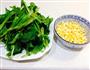 玉米粒炒菠菜的做法图解1