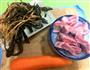 菜干胡萝卜猪骨汤的做法图解1