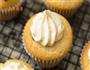 花生与水果的完美组合-花生覆盆子纸杯蛋糕的做法图解11