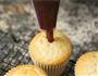 花生与水果的完美组合-花生覆盆子纸杯蛋糕的做法图解8