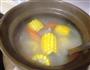胡萝卜玉米马蹄龙骨汤的做法图解5
