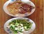腊肉炒蒜杆的做法图解1
