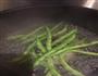 炒四季豆的做法图解1