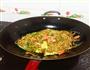 蛋炒热干面的做法图解1