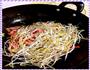 炒河粉的做法图解2