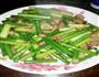蒜苗小炒肉的做法图解1