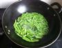 茄子豇豆炒肉的做法图解2