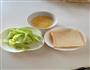 宝宝早餐食谱鸡蛋生菜吐司加南瓜米糊的做法图解1