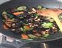 什锦肉丝小炒的做法图解7