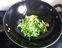 杏鲍菇炒蒜苔的做法图解4