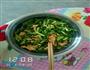 蒜台炒鸡蛋的做法图解1