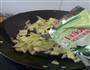 黄瓜片炒鸡蛋的做法图解6