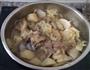肘子肉炖白菜土豆的做法图解11