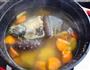 天麻冬虫菇鲫鱼汤的做法图解6