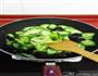 木耳黄瓜炒蛋的做法图解7
