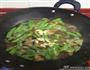肉焖扁豆的做法图解8