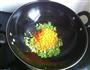 胡萝卜青椒炒饭的做法图解5
