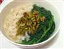 酸豆角青菜面的做法图解2