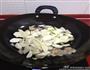 五花肉焖茭白的做法图解5
