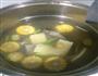 鲫鱼豆腐玉米汤的做法图解4