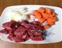 牛肉红萝卜汤的做法图解1